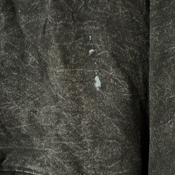 Black shirt. - Picture 4 of 4